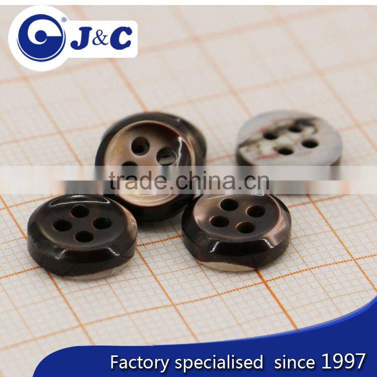 2015 Nature 4 holes black trocas shell button