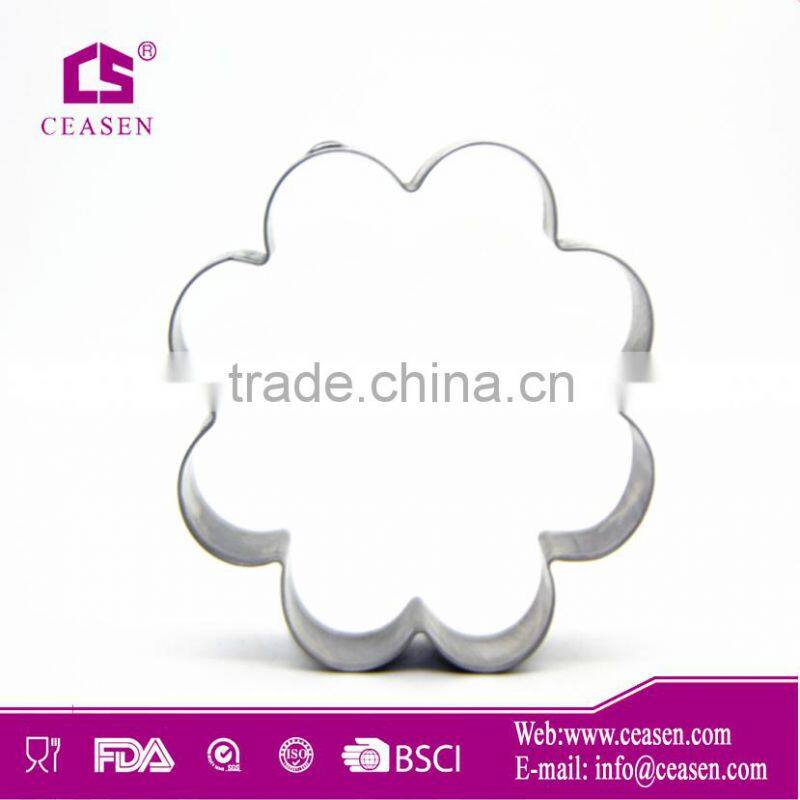 Iron Painting Christmas Tree Shape Cookie Cutter for Gift