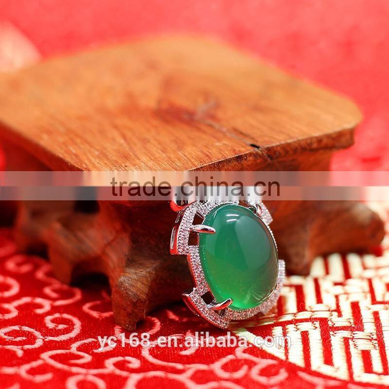 Yiwu Factory Green Jade Jewelry Pendant Type Emerald Pendant
