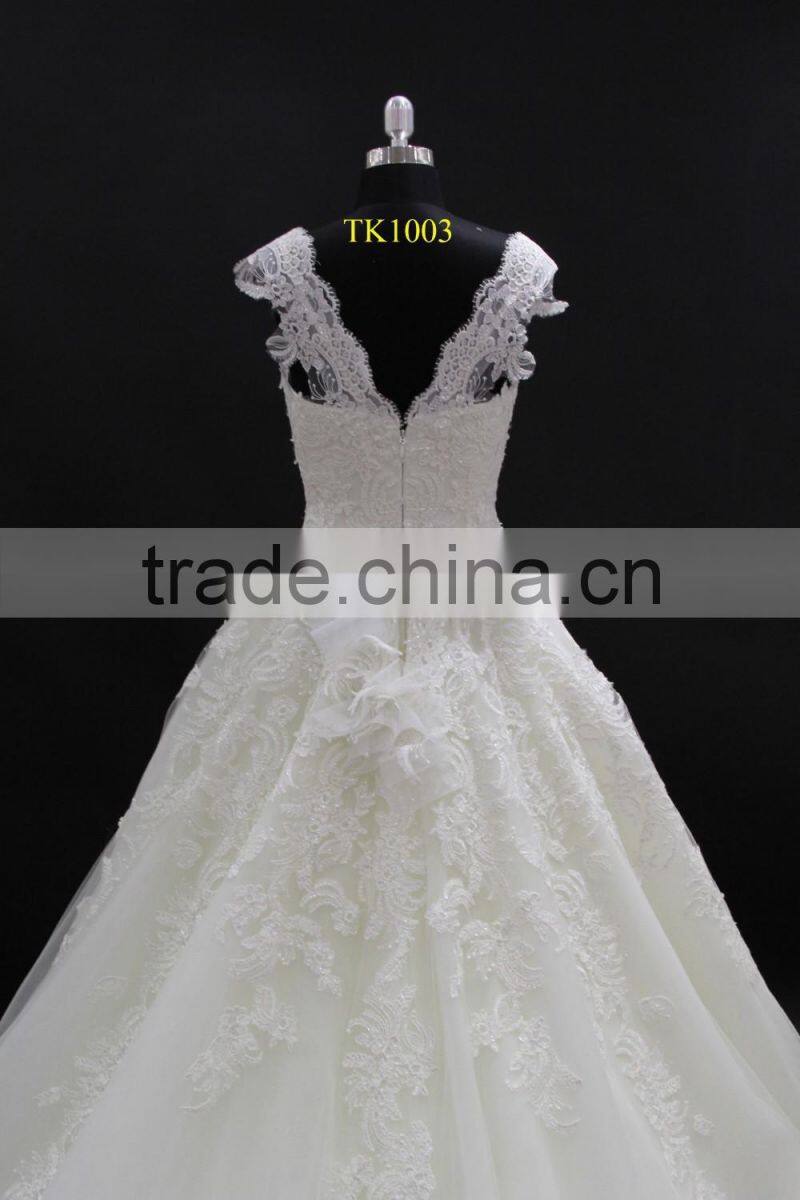 Cream nice design embroidery lace appliques cap sleeve long train wedding dress