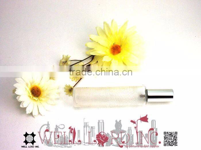 Design frosted glass 25ml fragrance spray bottle with rose decoration