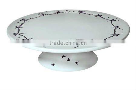 Round porcelain cake stands