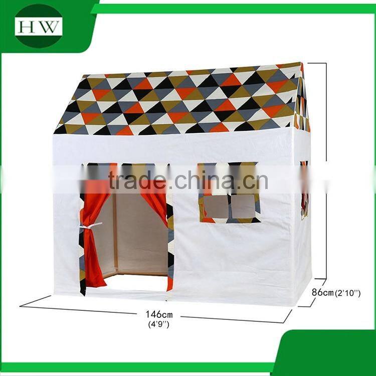 Wholesale OEM durable cotton canvas indoor children toy house wood kids play cubby house
