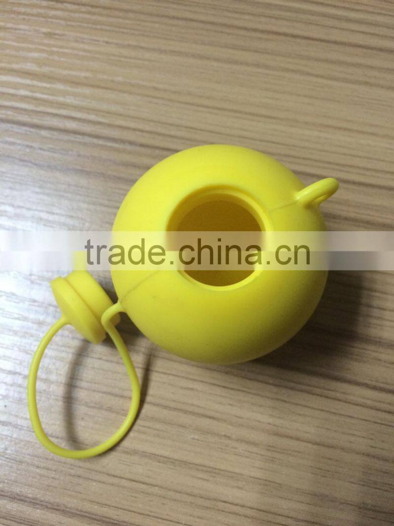 The new round convenient car silicone inside the ashtray that occupy the home