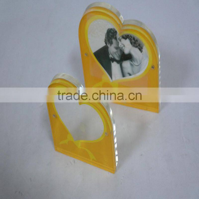 Lovely heart shape clear acrylic photo frame with magnet for wedding