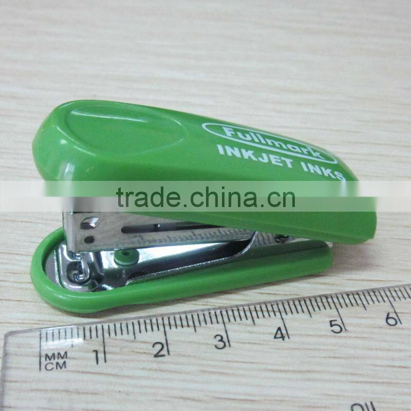 2015 6.2cm plastic mini promotional stapler with staple remover