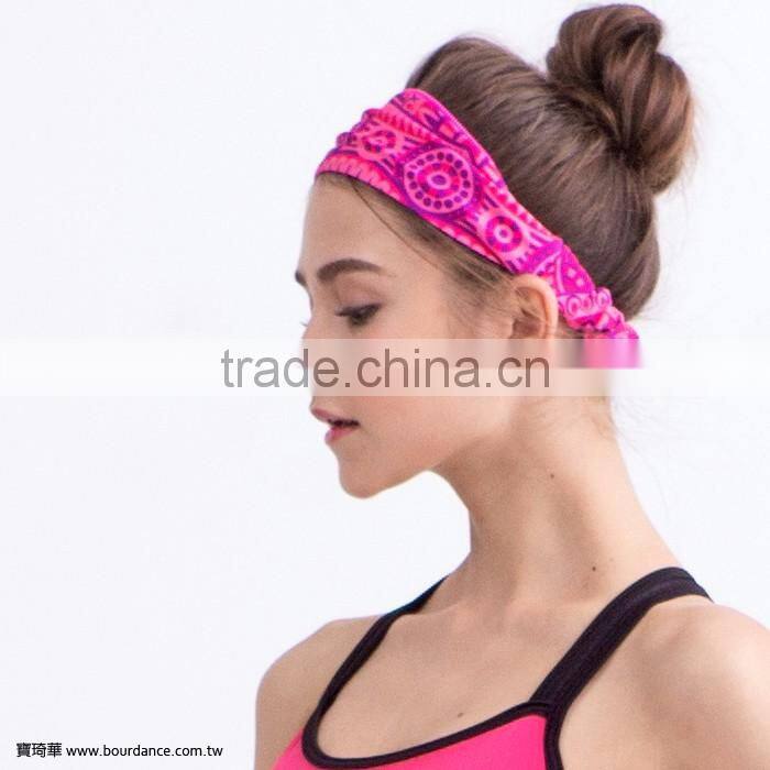 Sportswear women wear yoga straps tops