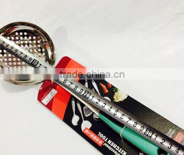 Hanging type stainless steel strainer high quality rimei Antiskid hand handle