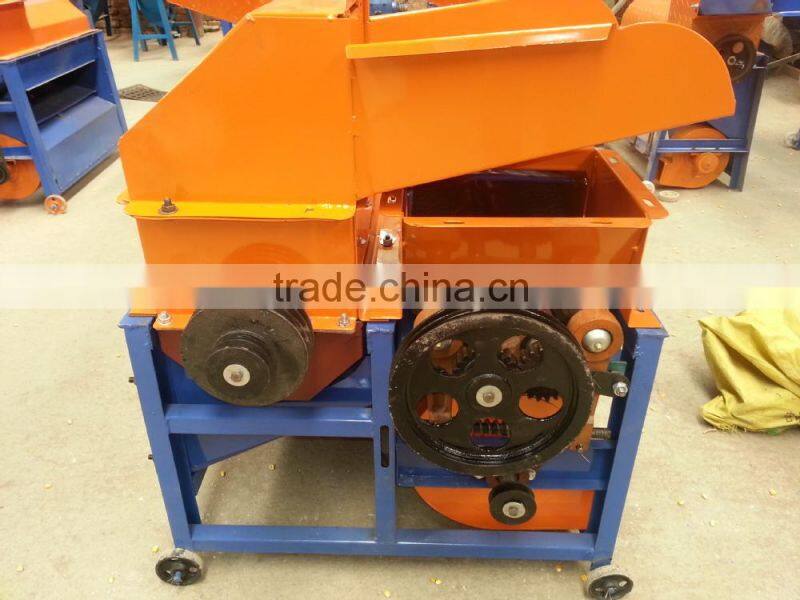 Two feeding hoppers corn stripper and sheller machine