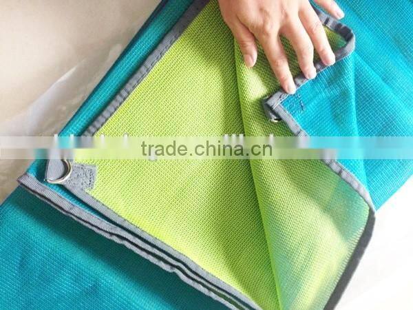 Folding picnic mat