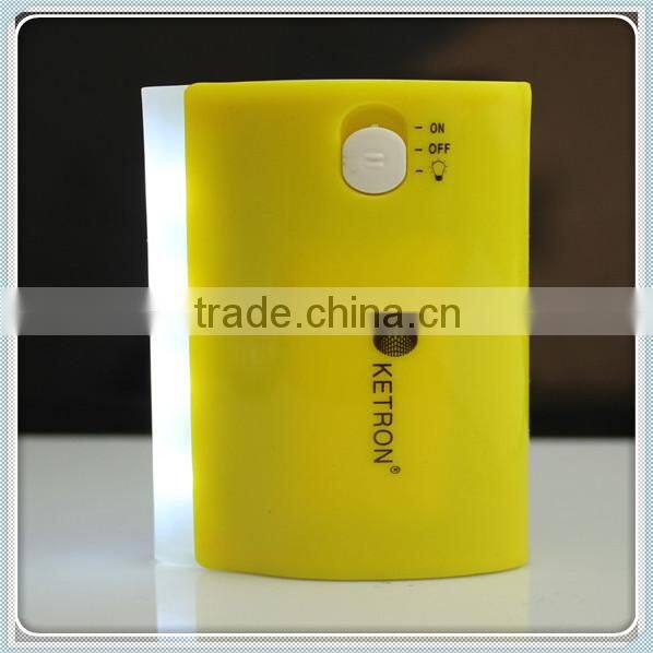 phone accessory 5600mAh power bank torch light rechargeable battery