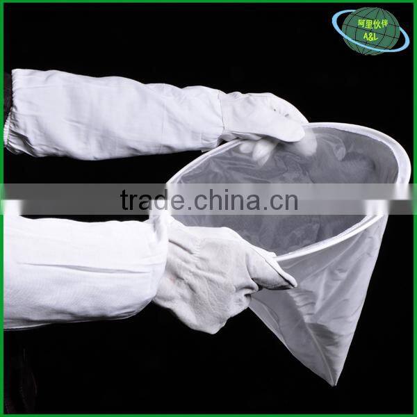 Bee protection overall suit for men and women of various sizes