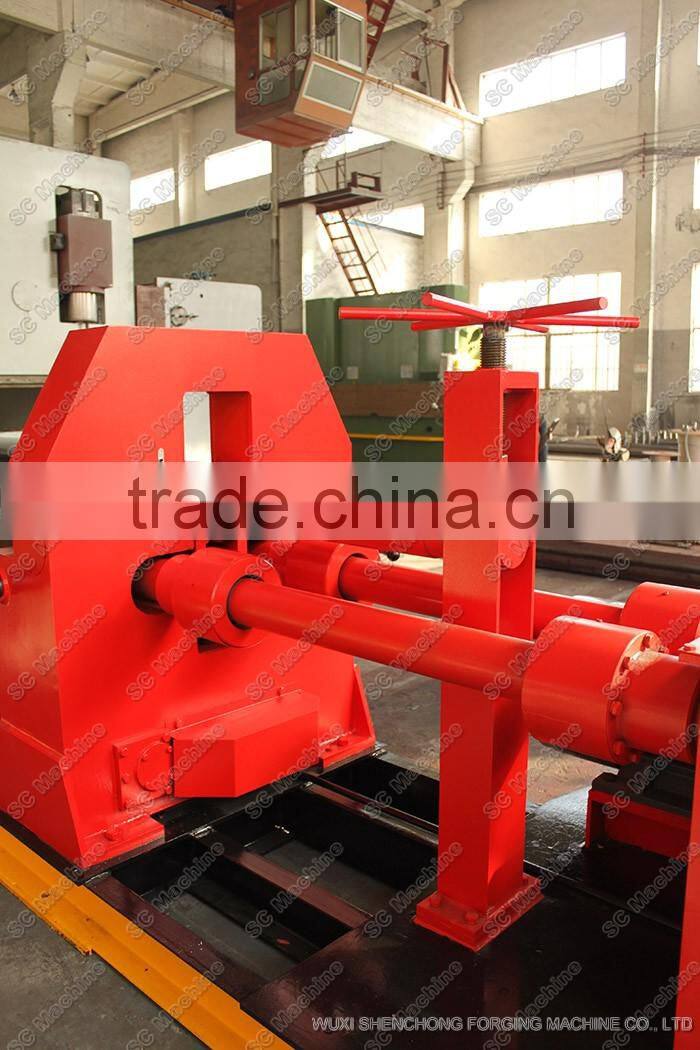 Plate rolling bending machine with three rolls