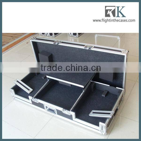 DJ mixer case for dj in a practical set with dynamic microphone in China factory