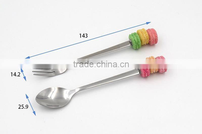 Fashion design high quality cake spoon and fork with gife box packing