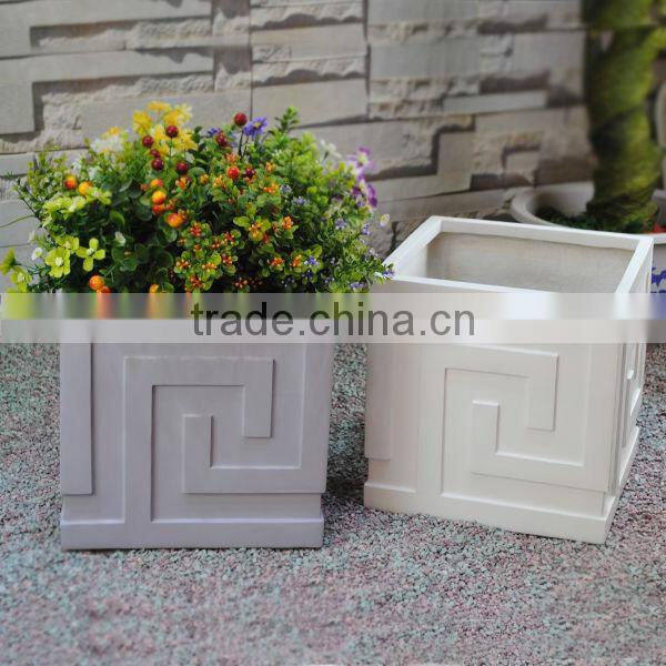 Maze Modern Resin Garden Decoration