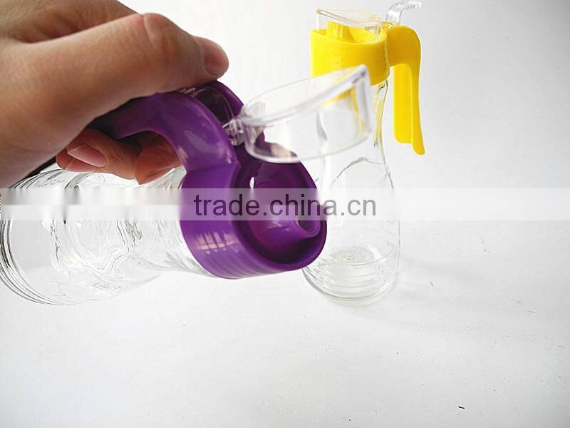 useful kitchen edible oil spice glass bottle with plastic cap spout lid