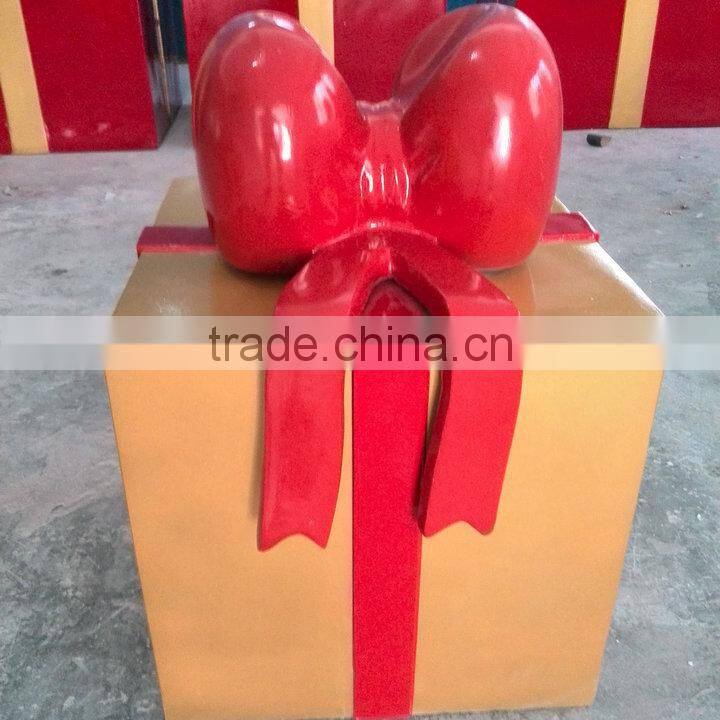 Outdoor fiberglass Christmas gold gift case