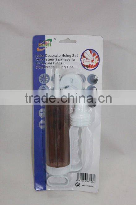 16 IN 1 DELUXE CRYSTAL CAKE DECORATOR SET