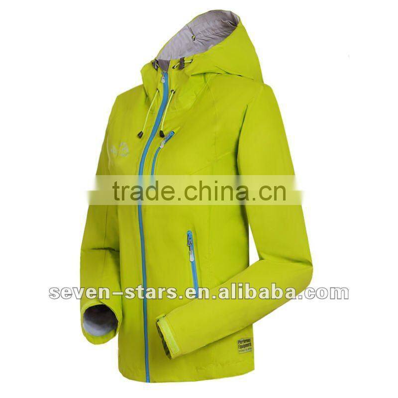 Lightweight women windbreaker