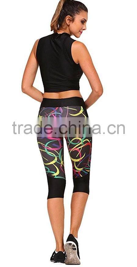 Custom Design Heat Transferred Printing Women Wearing Tight Leggings Joggers Pants Yoga Wear