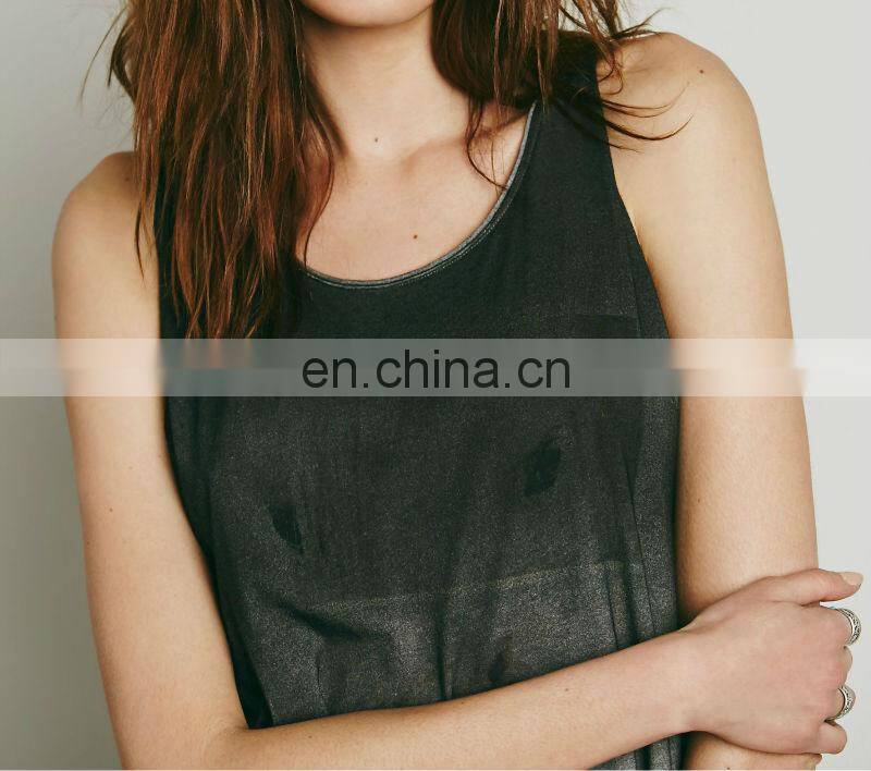 Round neck ladies print sleeveless t shirt, double slit tops