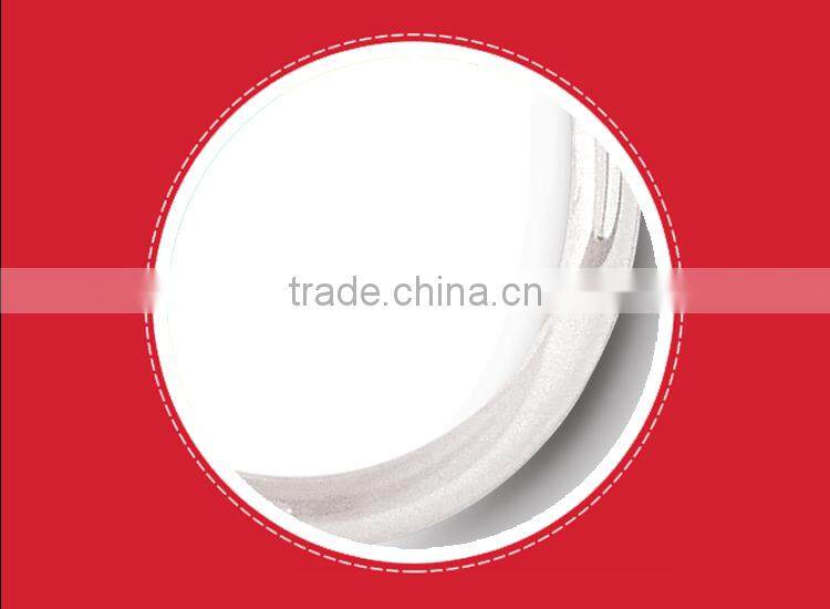 Novelty heart shaped towel hangers and racks popular in bathroom