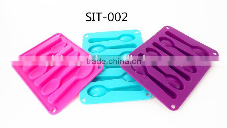 Hot sale FDA and LFGB creative silicone ice mould custom silicone ice cube tray