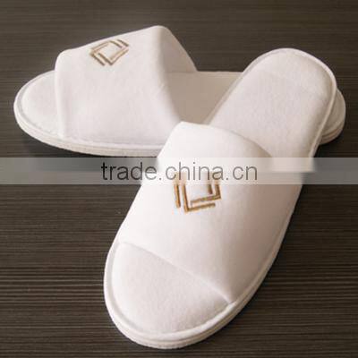 ( Quali Factory ) Expensive hotel slippers with embroidery logo