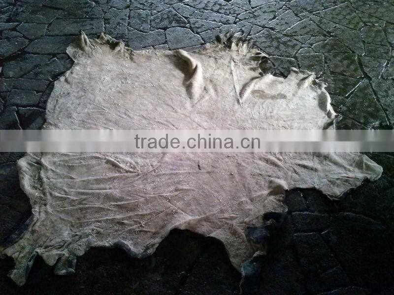 WET SALTED COW HIDE