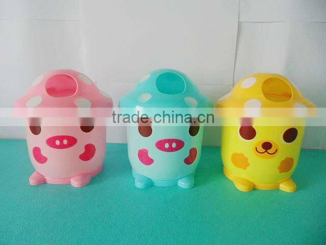plastic dustbin