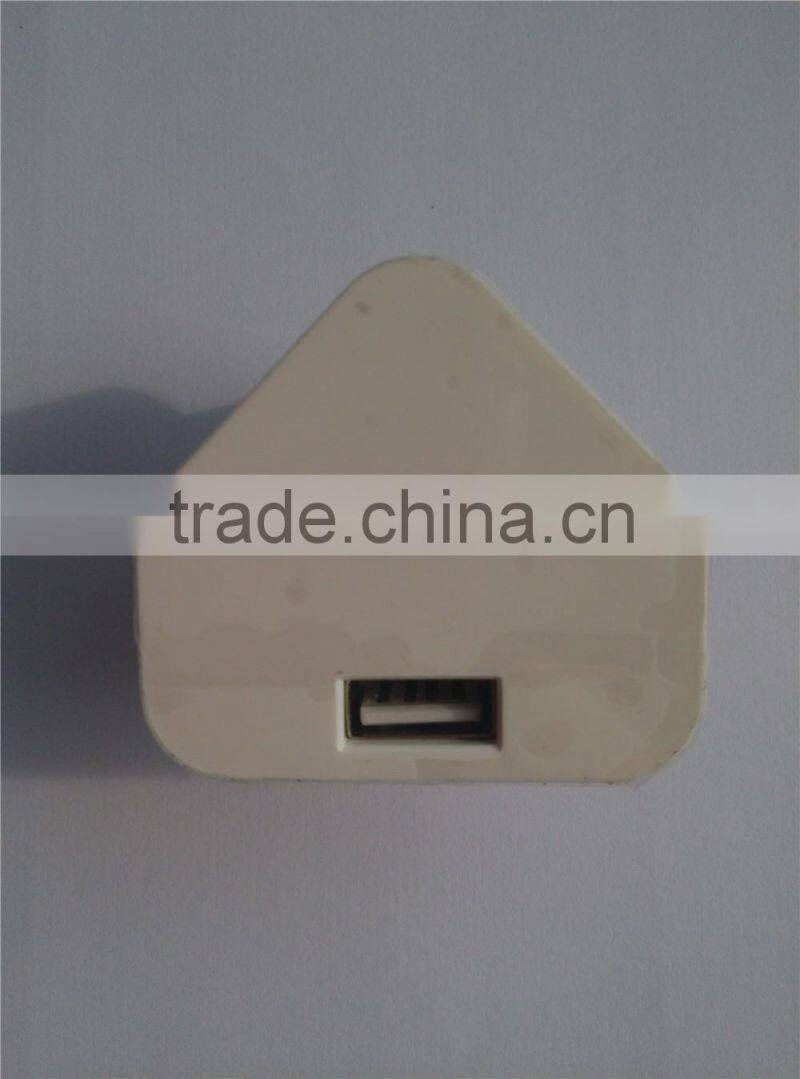BRAND NEW UK PLUG AC ADAPTER A85-501000 5V 1A with USB port for cellphone use