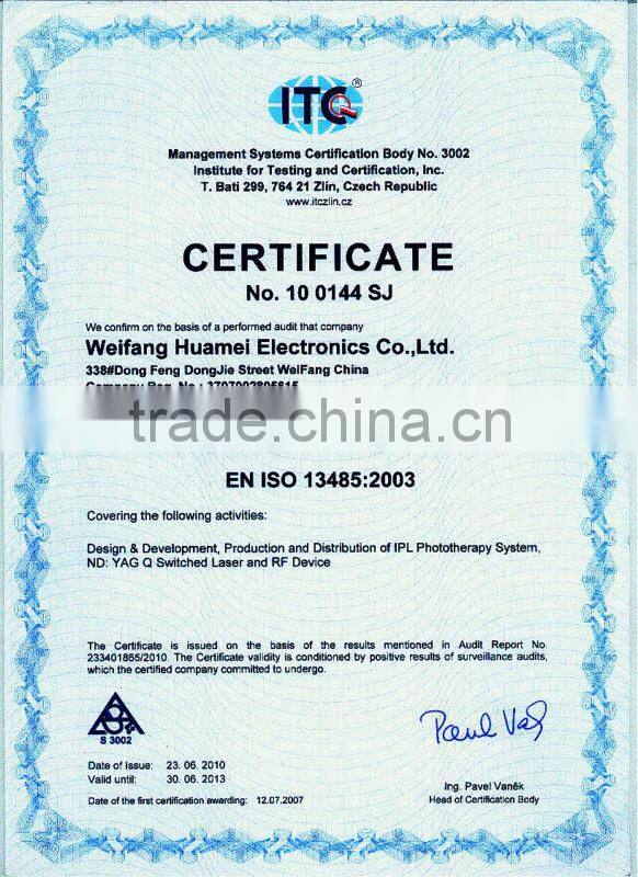 Multifunction machine including IPL, RF, elight, cavitato, vaccum