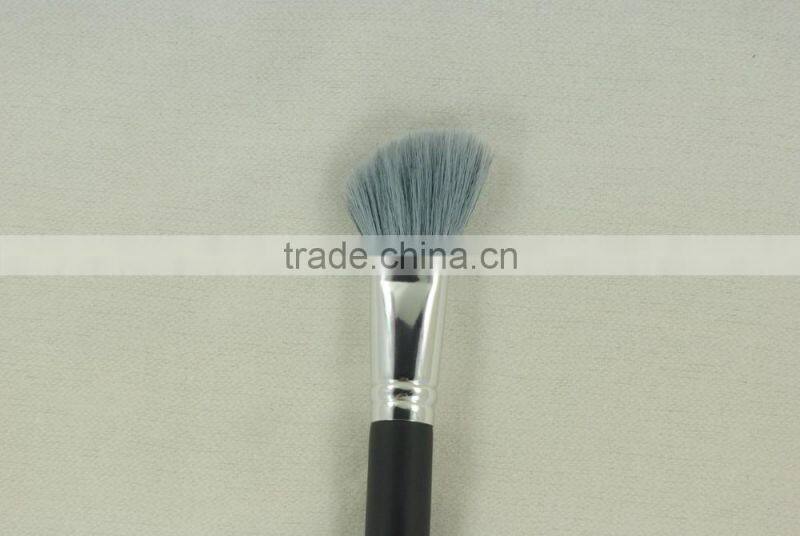 Wholesale and retail newest makeup brushes with lowest price