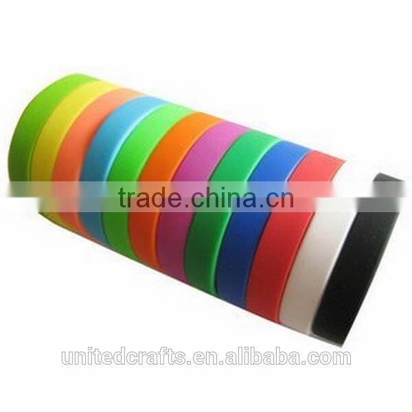 Colorrful debossed and embossed Silicone Wristband