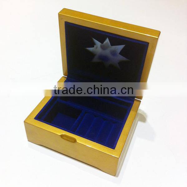Golden jewelry set wooden box