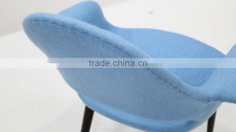 replica fiberlgass material wooden legs fabric blue color Organic Chair by Eero Saarinen