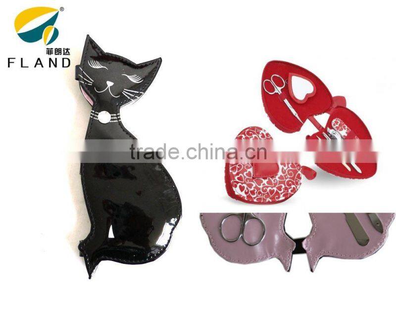 YangJiang Factory manufacture 5pcs funky cat-shape Kids Trim Manicure Set