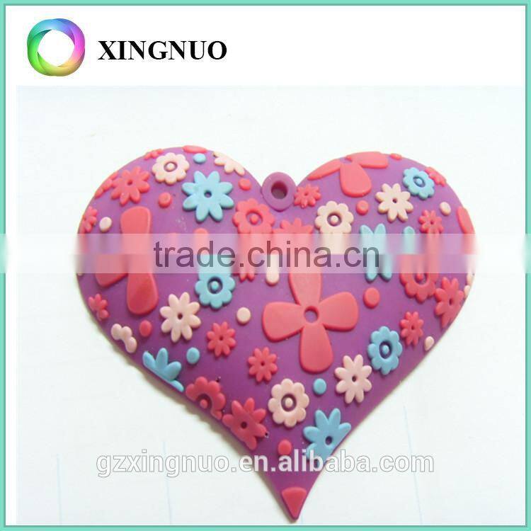 High qualiy 3d heart shape hard pvc rubber key chain