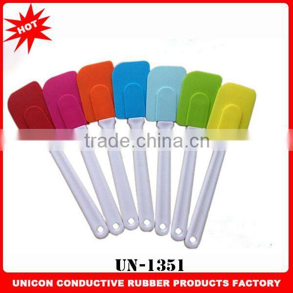 wholesale china oem silicone spatula with plastic handle