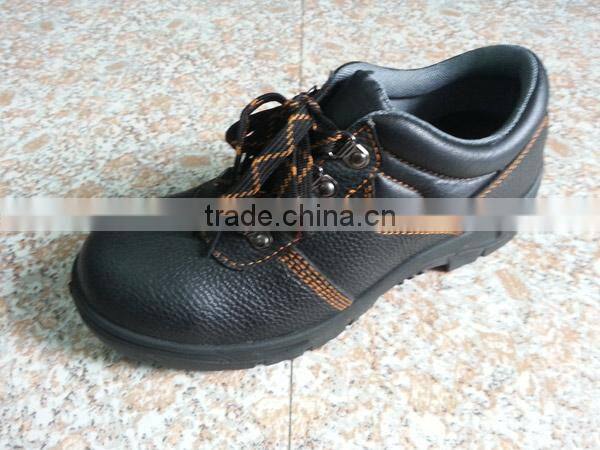 PU Injected Black Embossed Safety Shoes for Crews