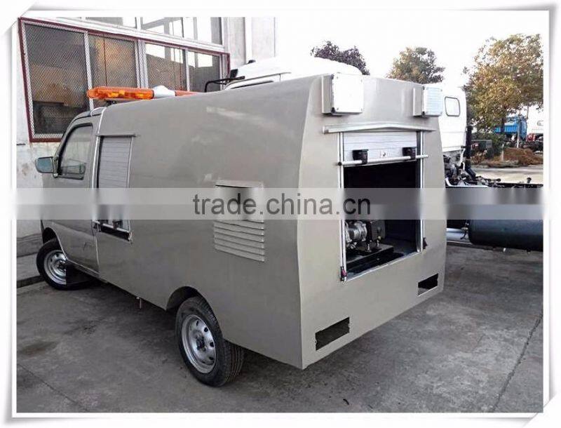 70HP High pressure cleaning truck Mini road cleaning truck 1000L High pressure cleaning truck for sale