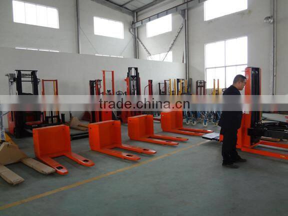 widely applicable forklift manual forklift manual pallet stacker game machine