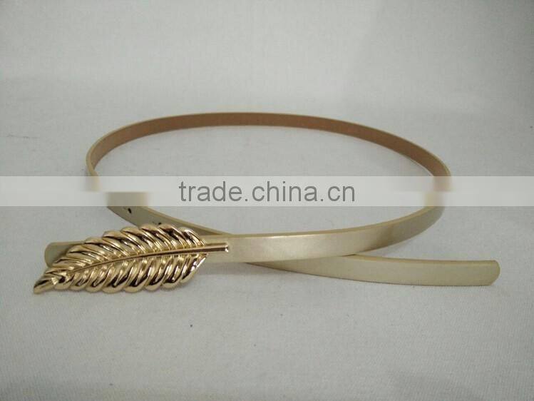 Wholesale leaf pattern alloy buckle sex women lady thin PU waist belt
