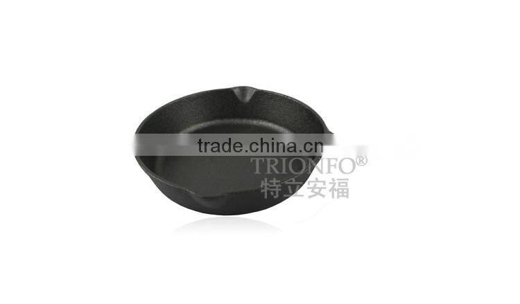 TRIONFO pre-seasoned cast iron pan