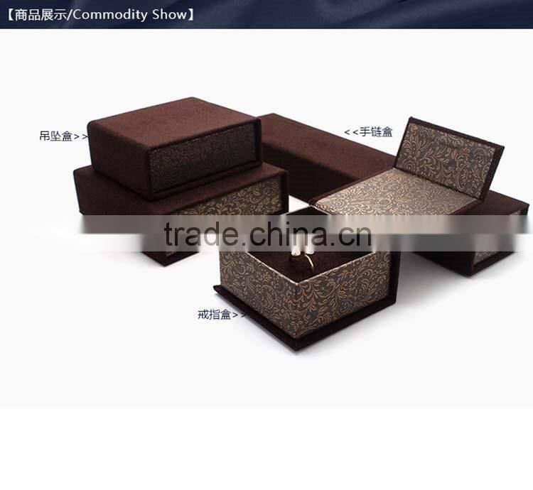 Luxury velvet jewelry box cardboard packaging
