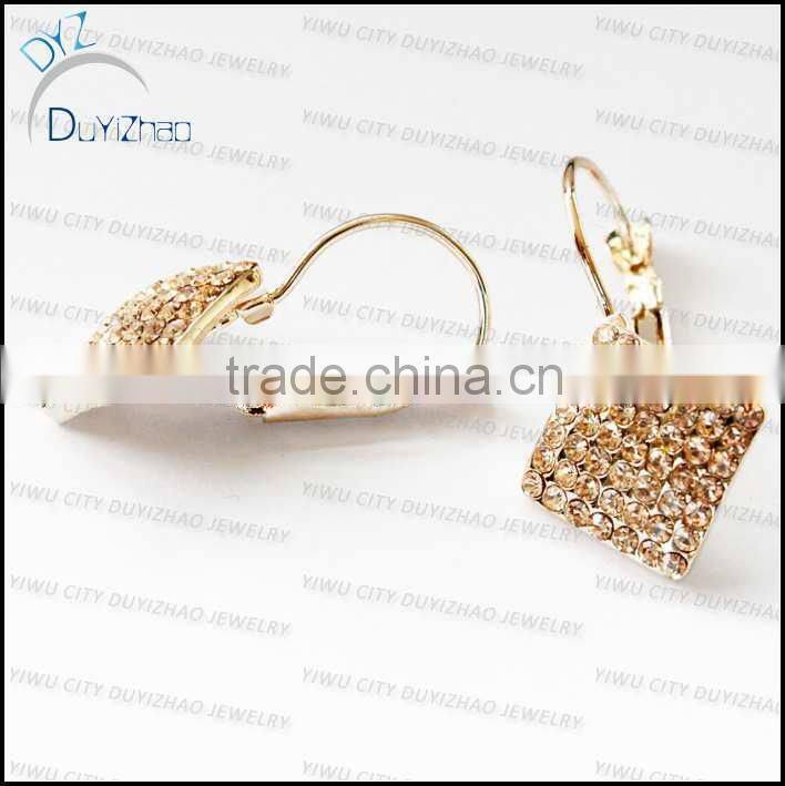 fashion design gold clip on earrings