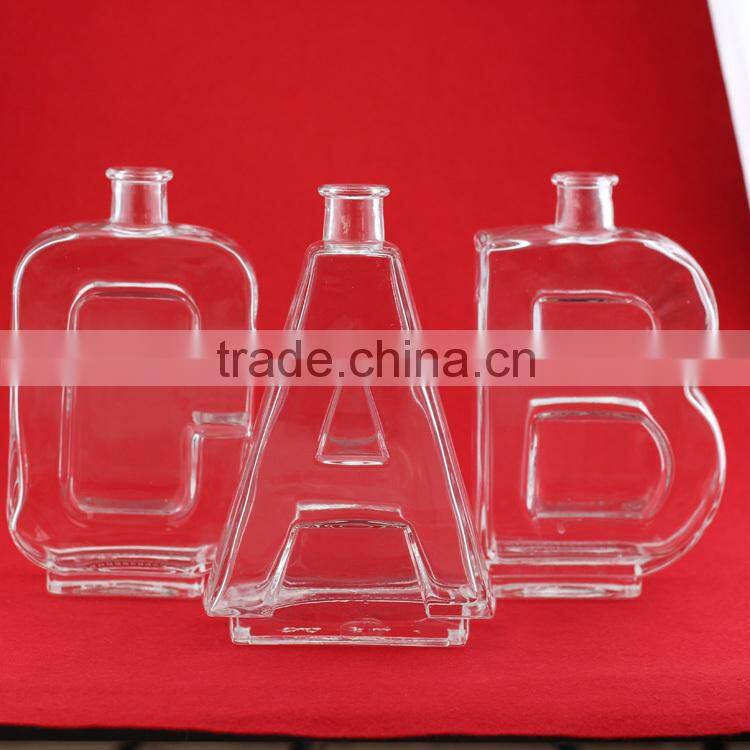 Wholesale crystal skull wine bottle whiskey glass bottle shaped glass bottles