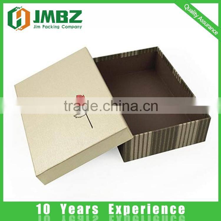 Shipping and packaging hard paper custom clothing box