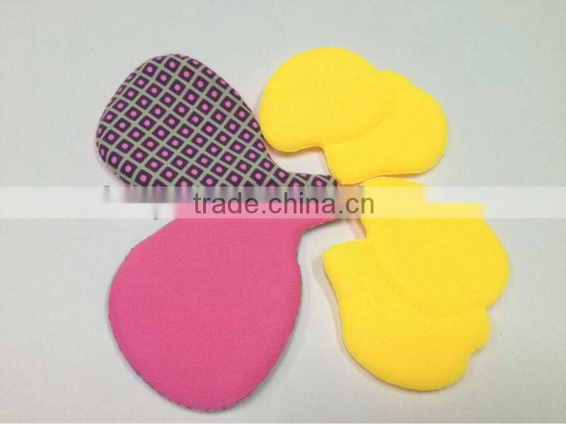 Ultrasonic embossed small foam flowers